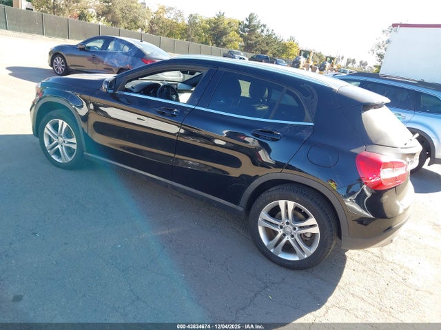 WDCTG4EB1GJ233152 Mercedes-Benz GLA 250