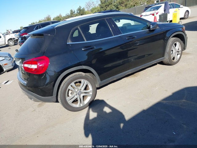 WDCTG4EB1GJ233152 Mercedes-Benz GLA 250
