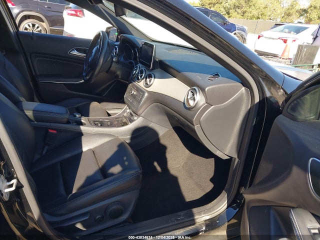 WDCTG4EB1GJ233152 Mercedes-Benz GLA 250