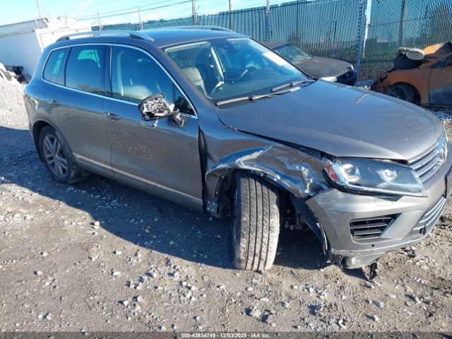 2016 VOLKSWAGEN TOUAREG WVGEF9BP1GD008867