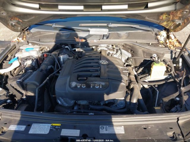 2016 VOLKSWAGEN TOUAREG WVGEF9BP1GD008867 Photo 9