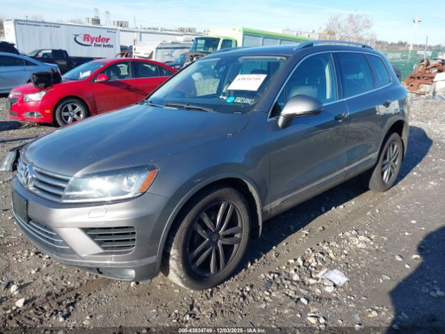 2016 VOLKSWAGEN TOUAREG WVGEF9BP1GD008867 Photo 1