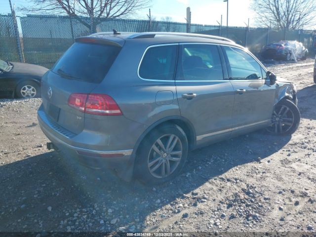 2016 VOLKSWAGEN TOUAREG WVGEF9BP1GD008867 Photo 3