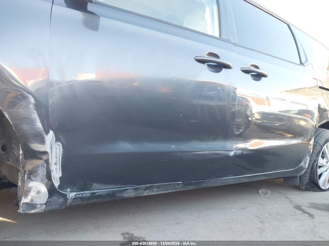 KIA SEDONA LX 2017 KNDMB5C11H6233178 Image 19