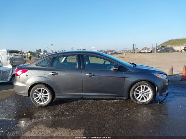 Ford FOCUS SE 2017 1FADP3F2XHL325505 Image 12