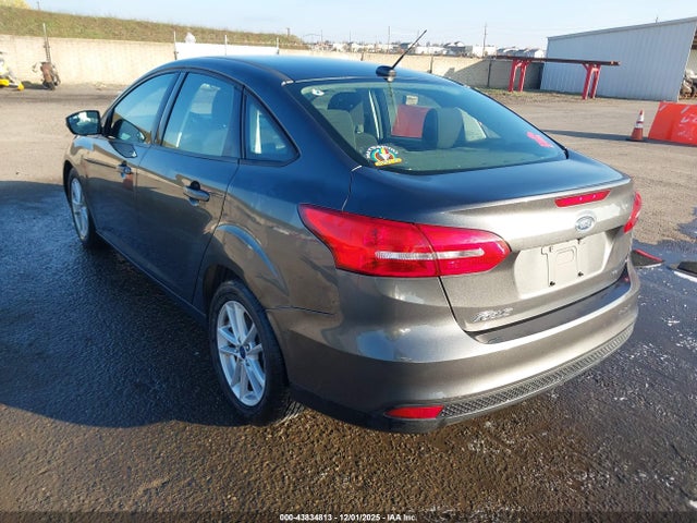Ford FOCUS SE 2017 1FADP3F2XHL325505 Image 3