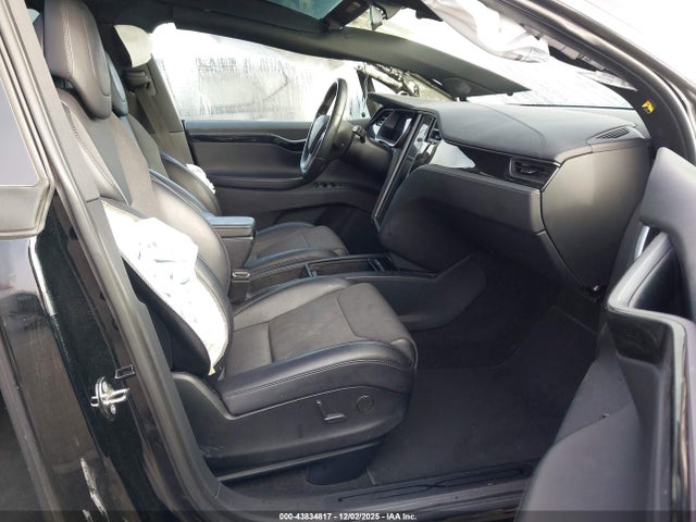2018 TESLA MODEL X 5YJXCDE2XJF137781 Photo 4