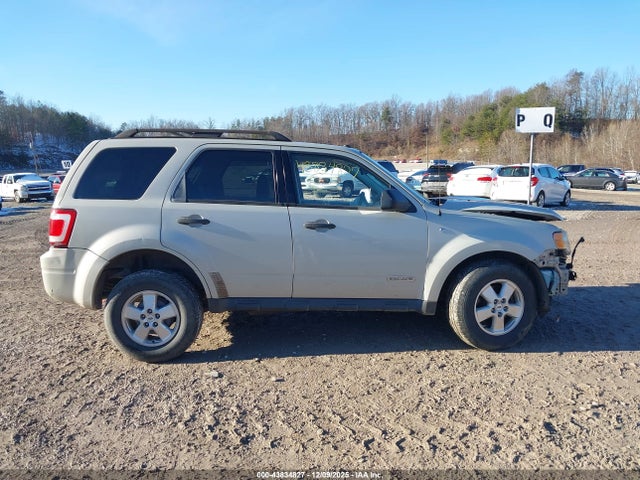 43834827 :رقم المزاد ، 1FMCU93118KB27930 vin ، 2008 Ford Escape Xlt مزاد بيع