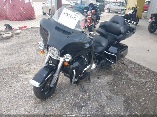 2019 HARLEY-DAVIDSON FLHTCU 1HD1FCC14KB678636 Photo 1