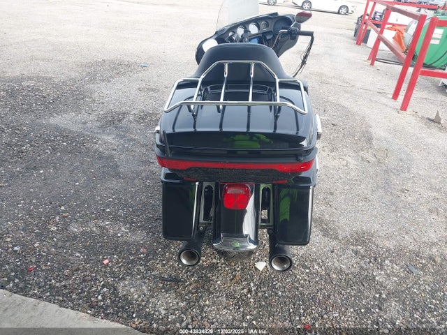 2019 HARLEY-DAVIDSON FLHTCU 1HD1FCC14KB678636 Photo 5