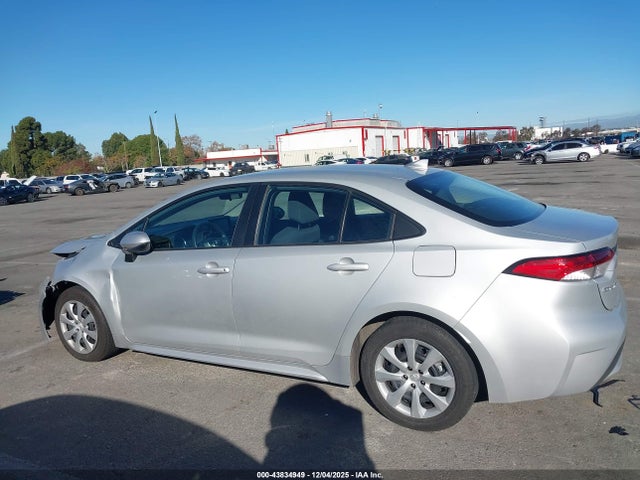 Toyota COROLLA LE 2022 5YFEPMAE2NP341707 Image 14