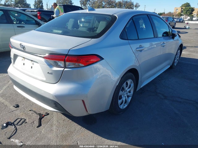 Toyota COROLLA LE 2022 5YFEPMAE2NP341707 Image 4