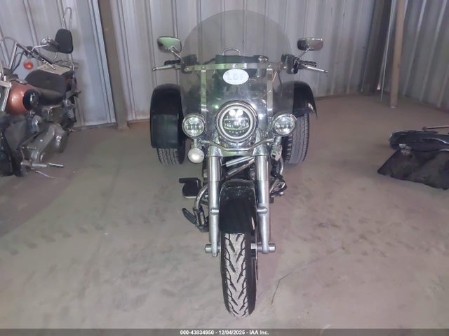 2015 HARLEY-DAVIDSON FLRT 1HD1MCM16FB851681 Photo 4