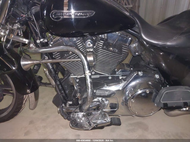 2015 HARLEY-DAVIDSON FLRT 1HD1MCM16FB851681 Photo 8