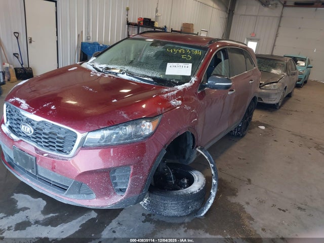 5XYPGDA58KG584186 KIA Sorento 3.3l S