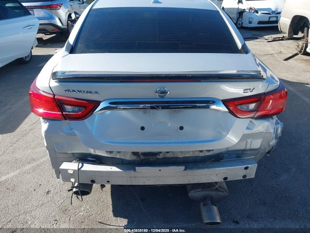 1N4AA6AP5JC382323 Nissan Maxima 3.5 Sv