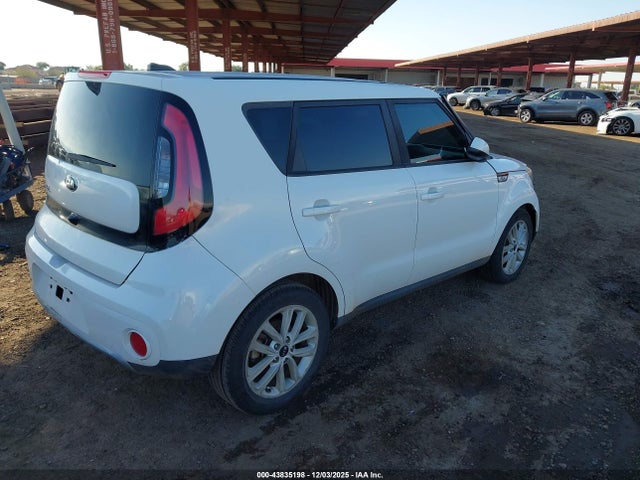 KIA SOUL + 2017 KNDJP3A59H7465049 Image 4
