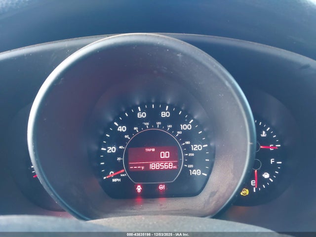 KIA SOUL + 2017 KNDJP3A59H7465049 Image 7