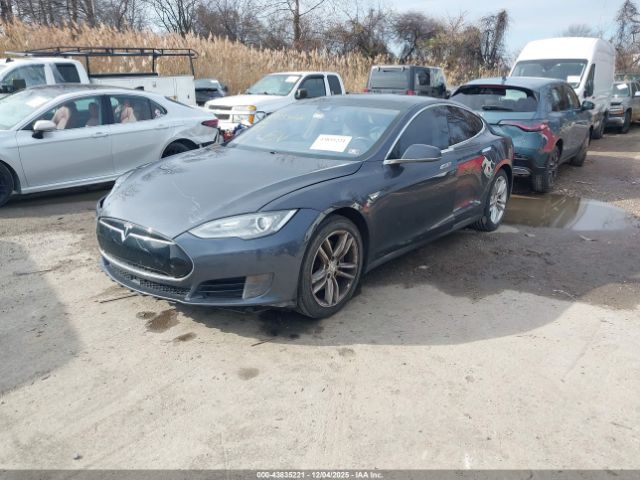 2015 TESLA MODEL S 5YJSA1E12FF118221 Photo 1