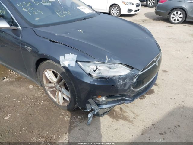 2015 TESLA MODEL S 5YJSA1E12FF118221 Photo 5