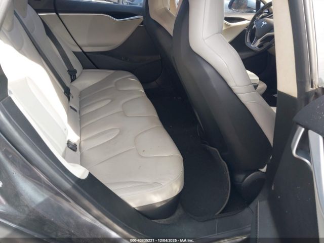 2015 TESLA MODEL S 5YJSA1E12FF118221 Photo 7