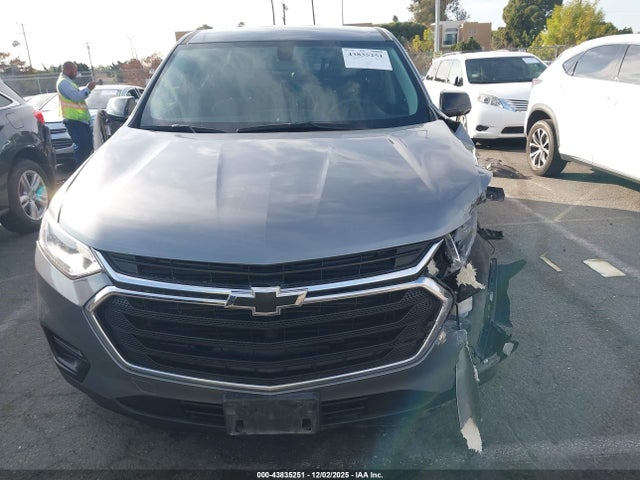 1GNERFKW7JJ263993 Chevrolet Traverse Ls