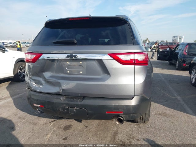 1GNERFKW7JJ263993 Chevrolet Traverse Ls