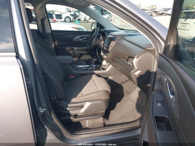 1GNERFKW7JJ263993 Chevrolet Traverse Ls