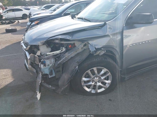1GNERFKW7JJ263993 Chevrolet Traverse Ls