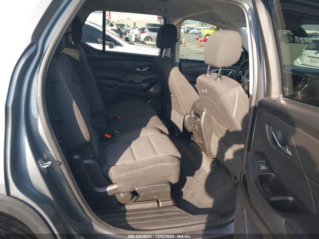 1GNERFKW7JJ263993 Chevrolet Traverse Ls