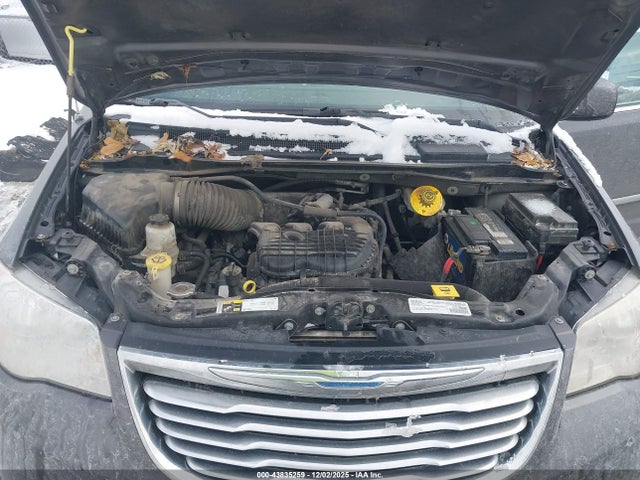 2C4RC1BG8GR121664 Chrysler Town &amp; Country Touring