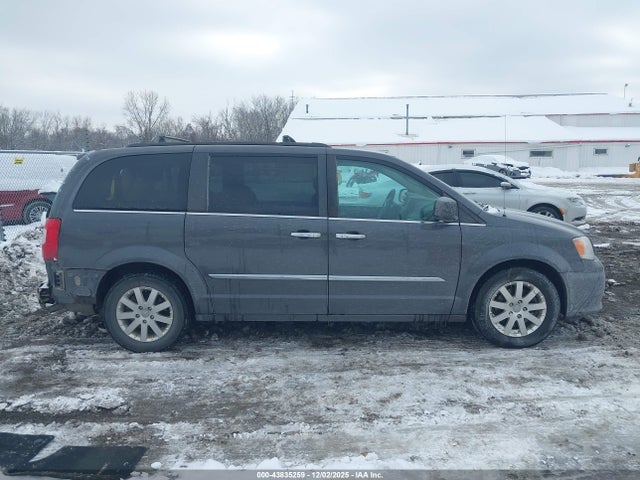 2C4RC1BG8GR121664 Chrysler Town &amp; Country Touring