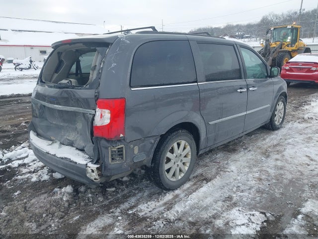 2C4RC1BG8GR121664 Chrysler Town &amp; Country Touring