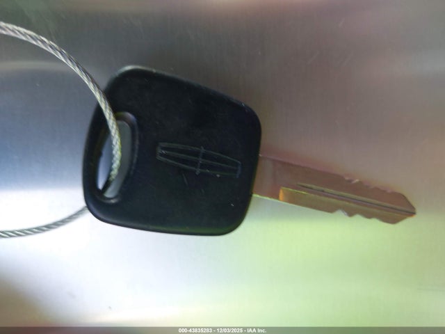 1998 LINCOLN NAVIGATOR 5LMPU28L8WLJ46627 Photo 10