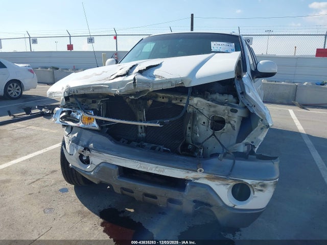 1998 LINCOLN NAVIGATOR 5LMPU28L8WLJ46627 Photo 5