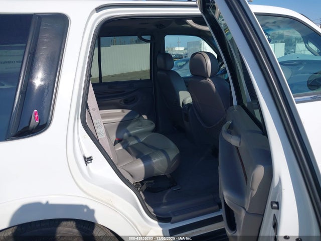 1998 LINCOLN NAVIGATOR 5LMPU28L8WLJ46627 Photo 7