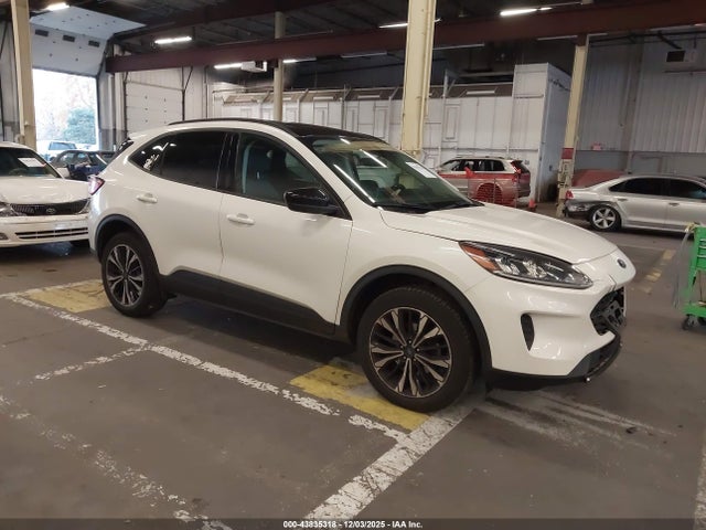 1FMCU9G60NUB56373 Ford ESCAPE SE