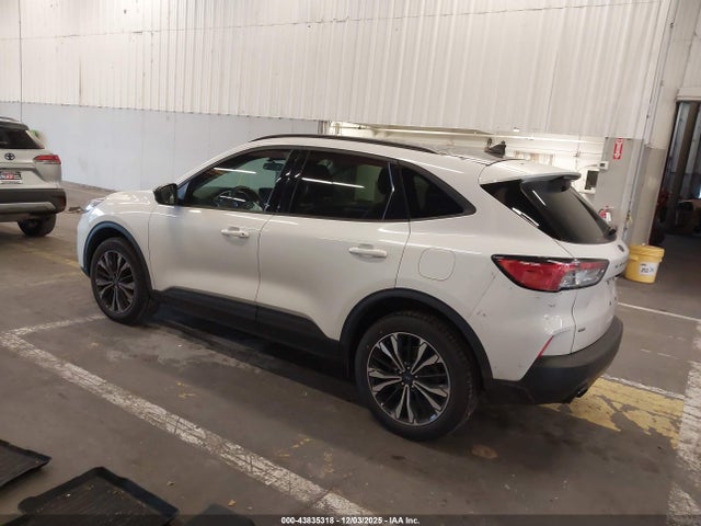 1FMCU9G60NUB56373 Ford ESCAPE SE