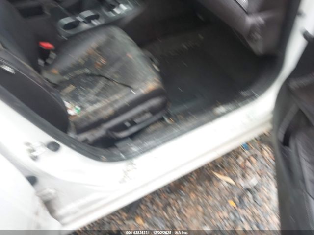 2019 ACURA ILX 19UDE2F74KA000682 Photo 4