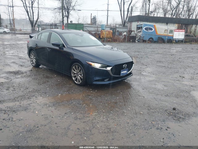 43835345 :رقم المزاد ، JM1BPBDL2M1335250 vin ، 2021 Mazda Mazda3 Premium مزاد بيع
