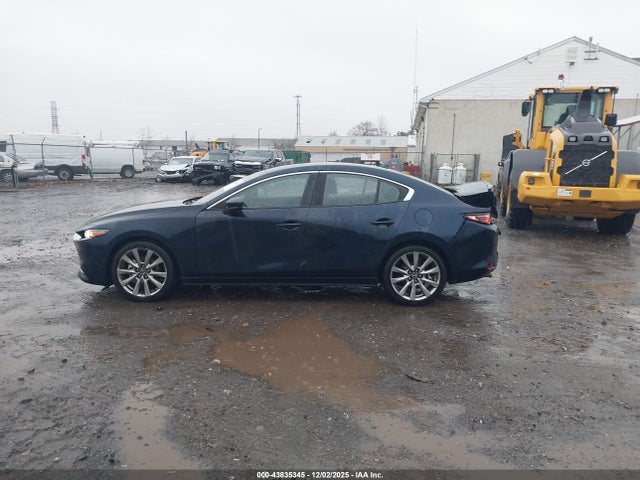 43835345 :رقم المزاد ، JM1BPBDL2M1335250 vin ، 2021 Mazda Mazda3 Premium مزاد بيع