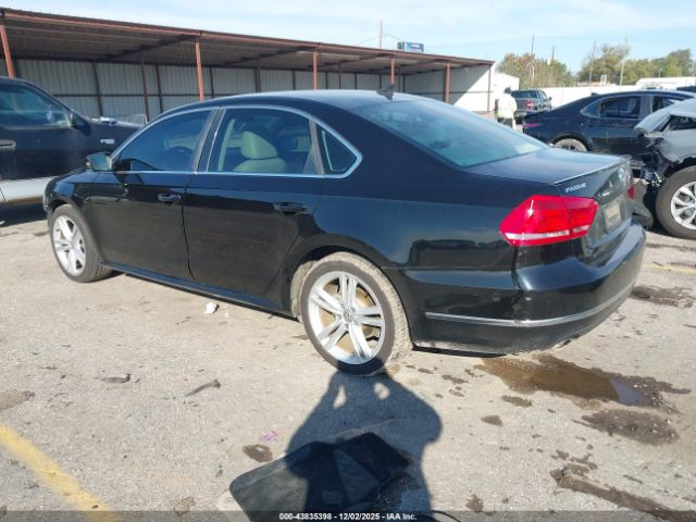 2014 VOLKSWAGEN PASSAT 1VWCS7A38EC013994 Photo 2