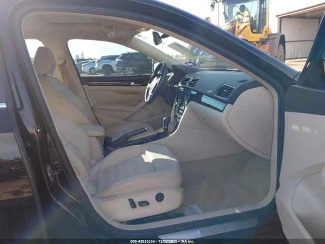 2014 VOLKSWAGEN PASSAT 1VWCS7A38EC013994 Photo 4