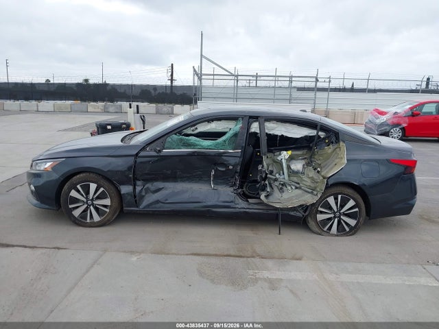 Продажа на аукционе авто 2022 Nissan Altima Sv Fwd, vin: 1N4BL4DV4NN333394, номер лота: 43835437