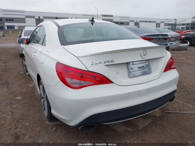 2014 MERCEDES-BENZ CLA 250 WDDSJ4EB1EN044385 Photo 2
