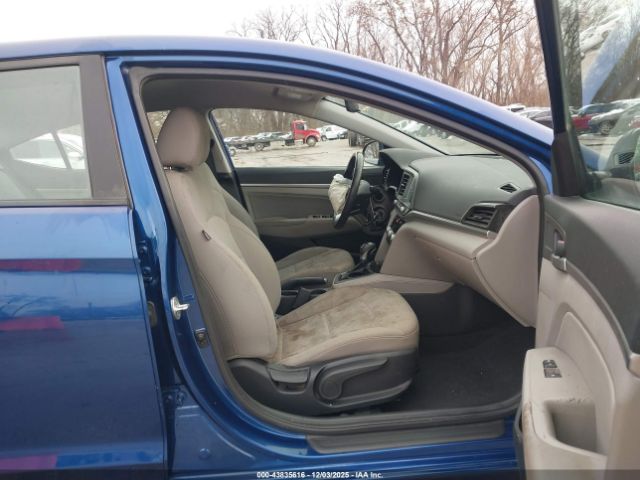 2020 HYUNDAI ELANTRA 5NPD84LF4LH539424 Photo 4