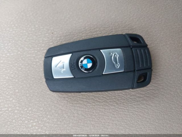 2013 BMW X1 WBAVL1C5XDVR90834 Photo 10