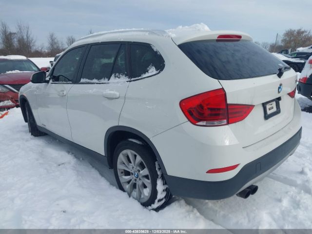 2013 BMW X1 WBAVL1C5XDVR90834 Photo 2