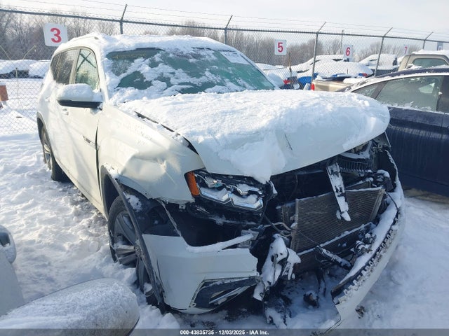 2018 VOLKSWAGEN ATLAS 1V2PR2CA9JC560103