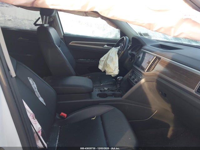 2018 VOLKSWAGEN ATLAS 1V2PR2CA9JC560103 Photo 4